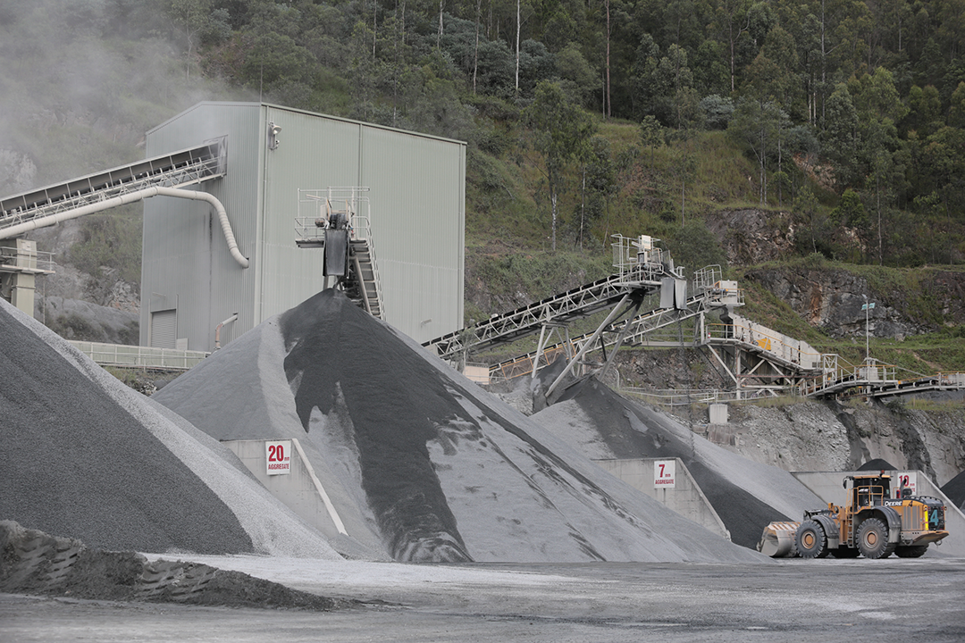 work in action at Wagga Wagga site